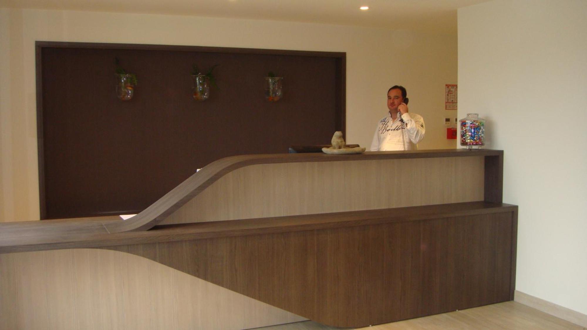 ดิ ออริจินัล แอคเซส โฮเทล สถานีโชเลต์ Hotel ภายนอก รูปภาพ